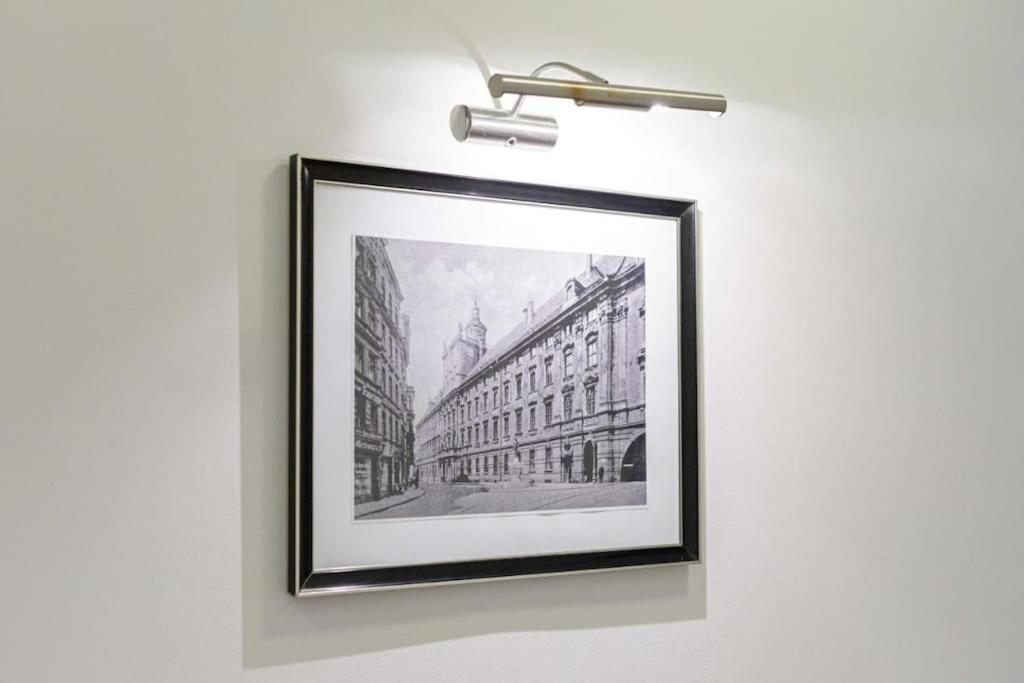 Central Wroclaw Apartment - City Center - Bright And Cozy - U11 ภายนอก รูปภาพ